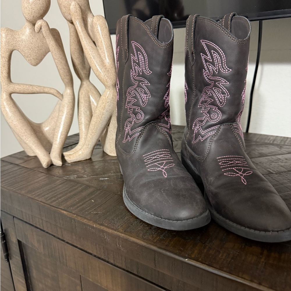 Deer Stags Kids' Brown Boots with Pink Stitching